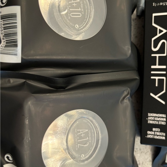 Lashify Lashes set with Bond; NEW. 2 different styles as seen in photos. - Picture 4 of 6